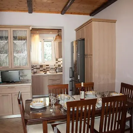 Irini's Traditional Kefalonian House Vakantiehuis