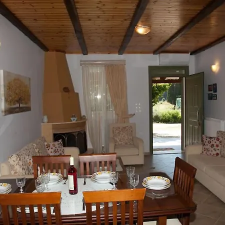 Irini's Traditional Kefalonian House Vakantiehuis *