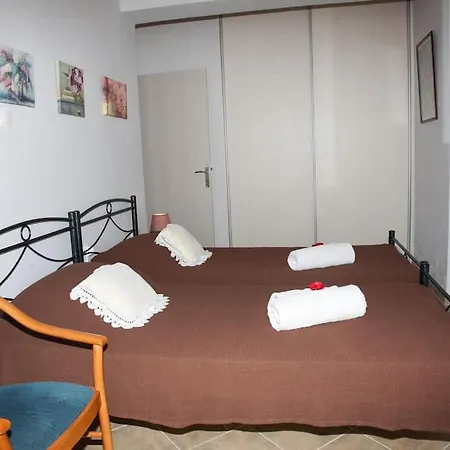 Irini's Traditional Kefalonian House Prázdninový dům *